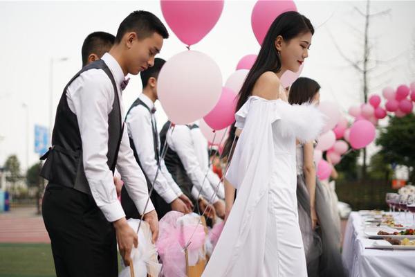 北碚一条街。简便,北碚步行街叫什么地方